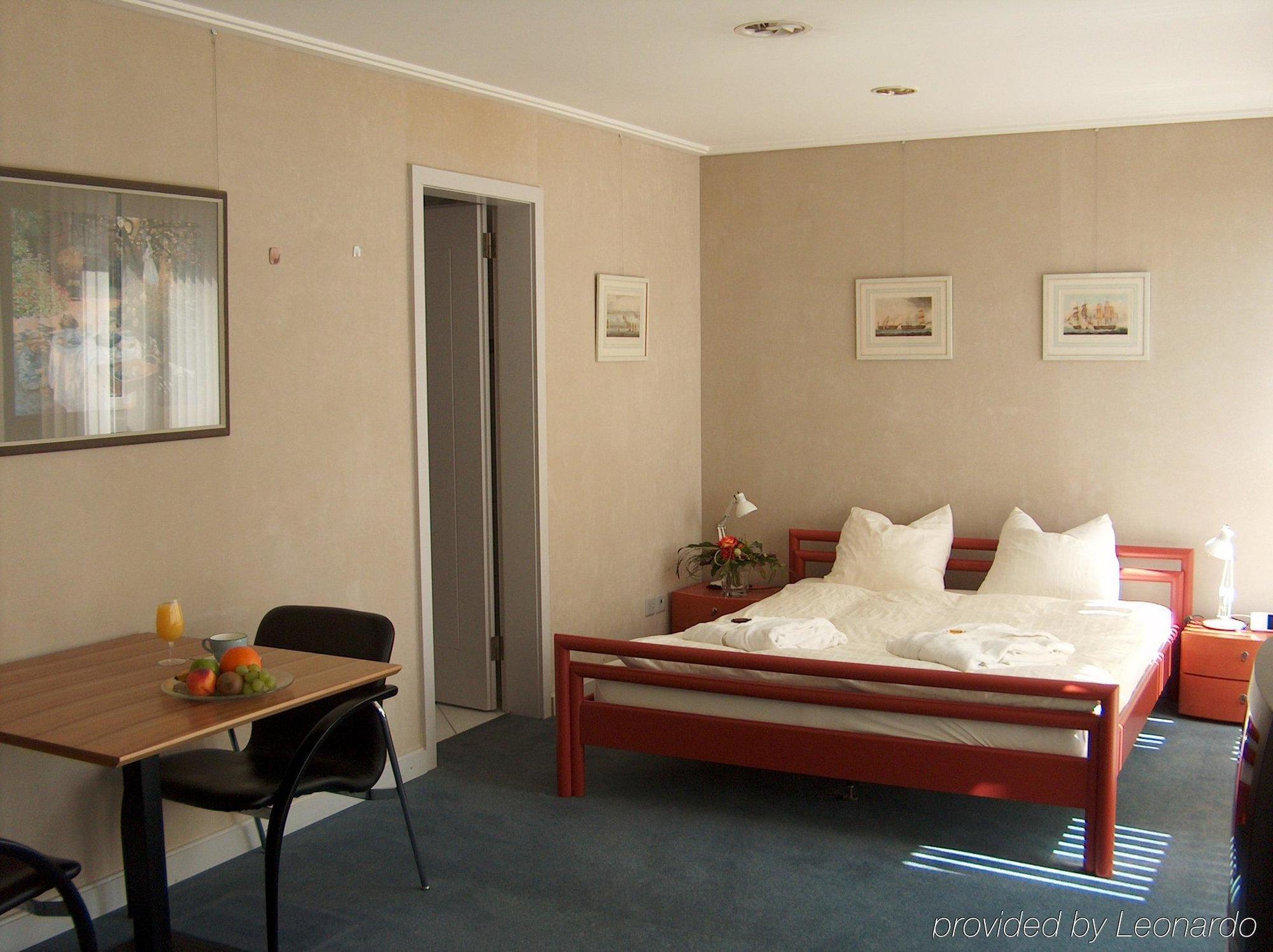 Ema House Hotel Suites Zurich Room photo